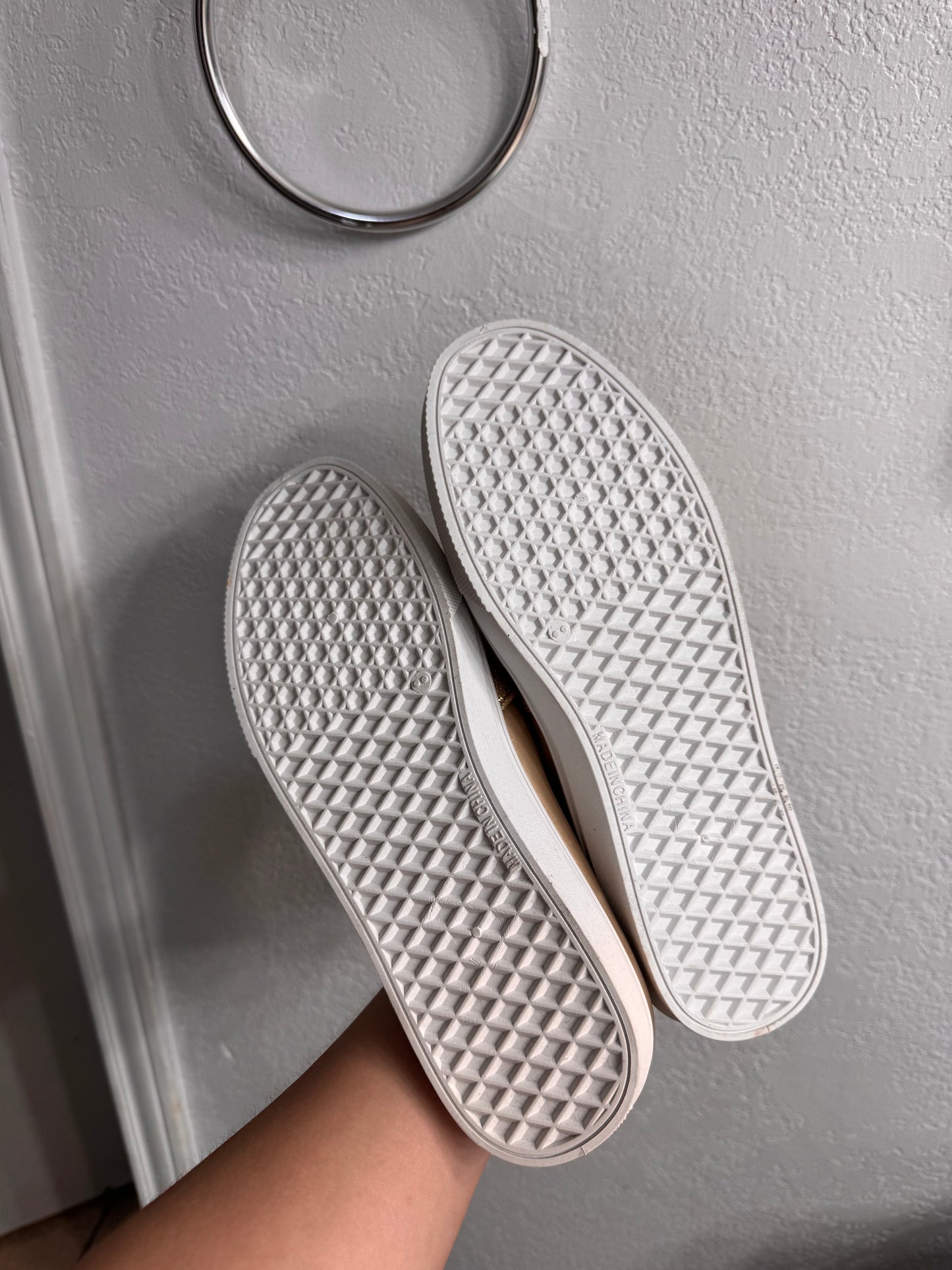 Gold glitter shoes sz 9