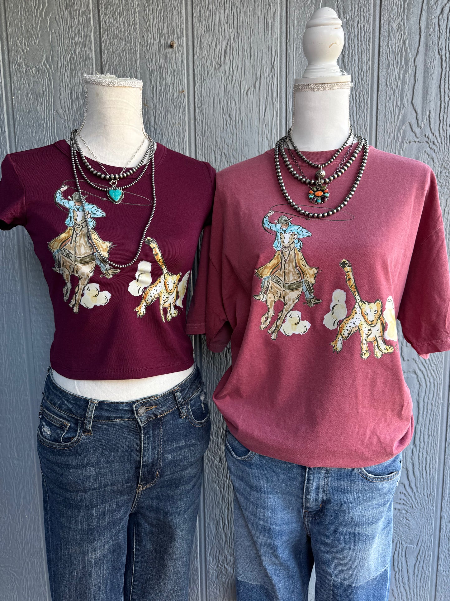 Dust and claws chase Top